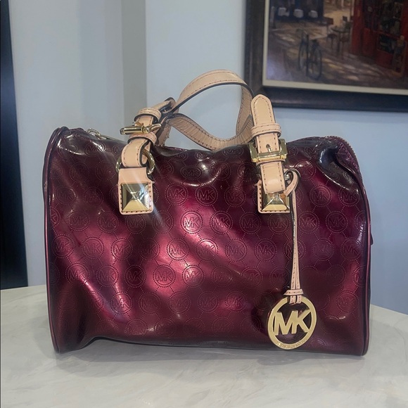 Michael Kors Handbags - “Michael Kors” ✨ Women’s Hand Bag Purple/Burgundy Patent Leather Grayson Satchel